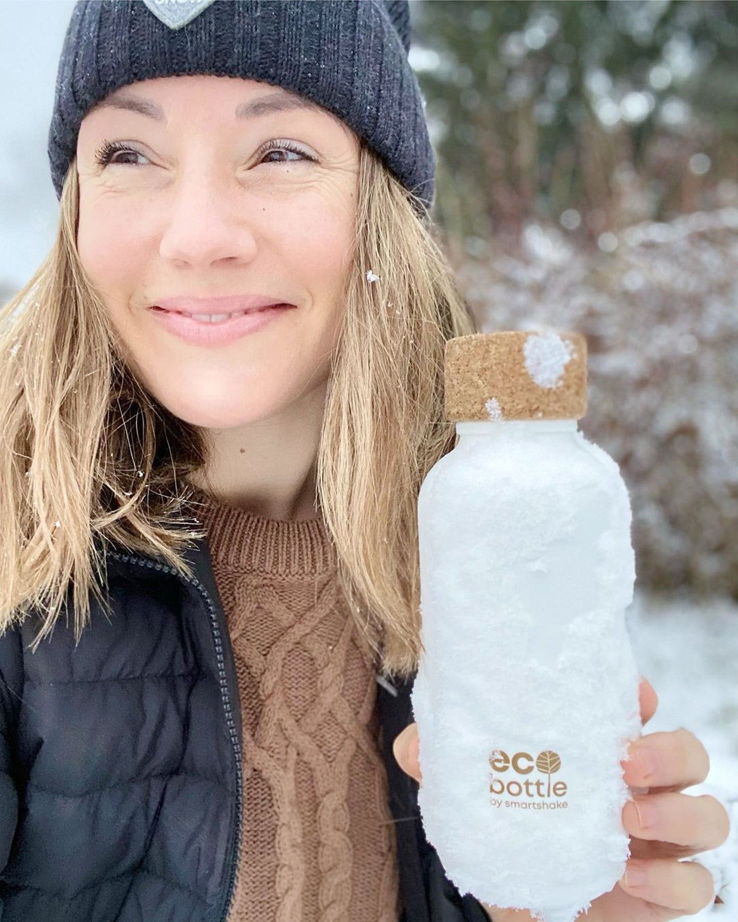 ecobottle-650-white-h6 samrtshake_ecobottle_white_lifestyle.jpg
