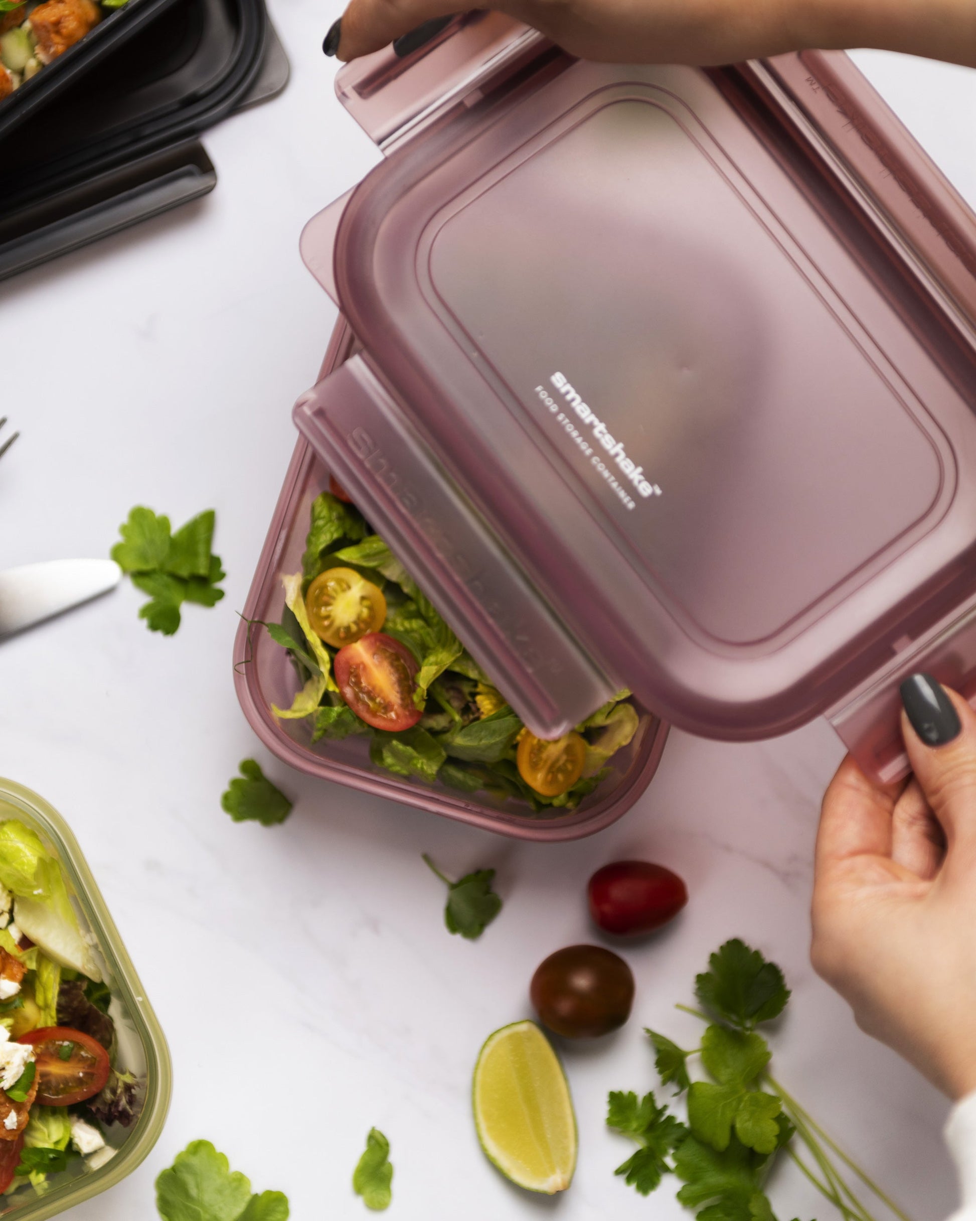 food-storage-container-deep-rose-q3 Smartshake_Food_Storage_Container_Deep_Rose_Lifestyle2.jpg