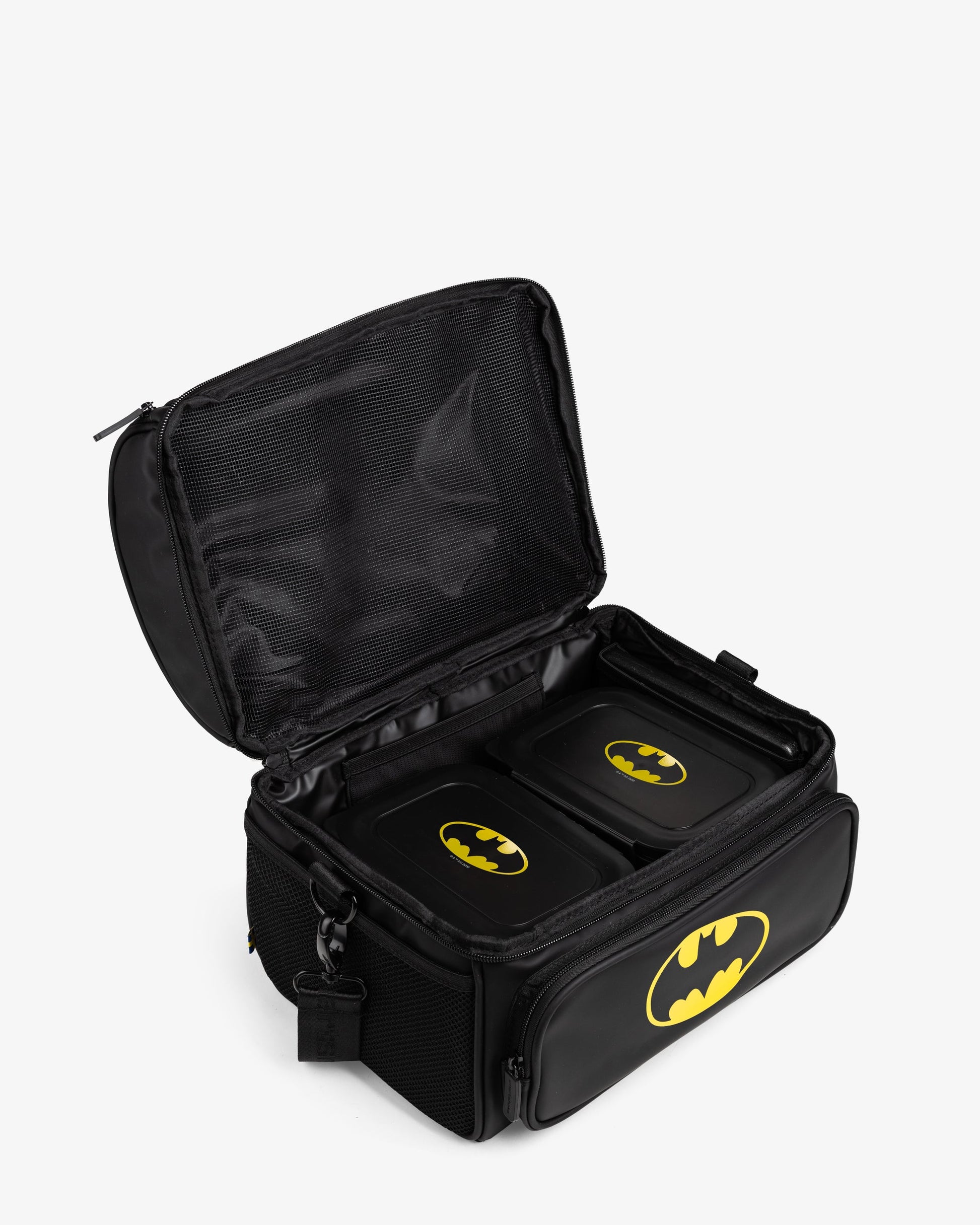 meal-prep-bag-batman-with-4-food-containers-and-2-ice-packs-h5 Smartshake_Meal_Prep_Bag_Batman_open.jpg
