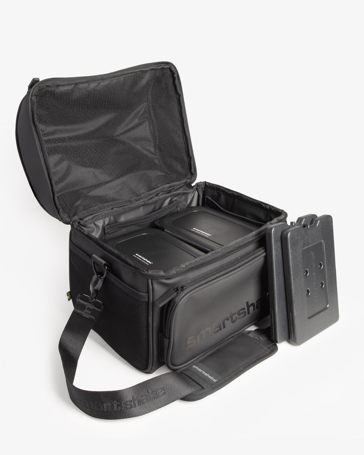 meal-prep-bag-black-with-4-food-containers-and-2-ice-packs-b4 Smartshake_Meal_Prep_Bag_Black_open.jpg