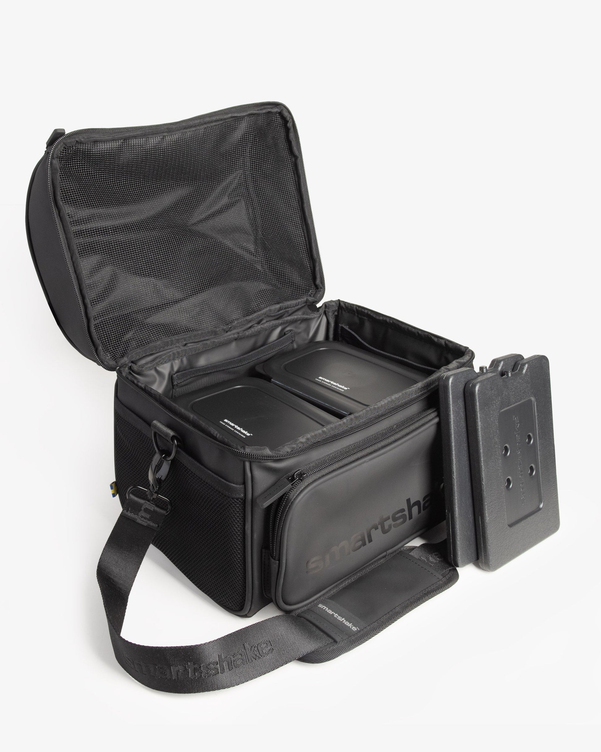 meal-prep-bag-black-with-4-food-containers-and-2-ice-packs-b4 Smartshake_Meal_Prep_Bag_Black_open.jpg