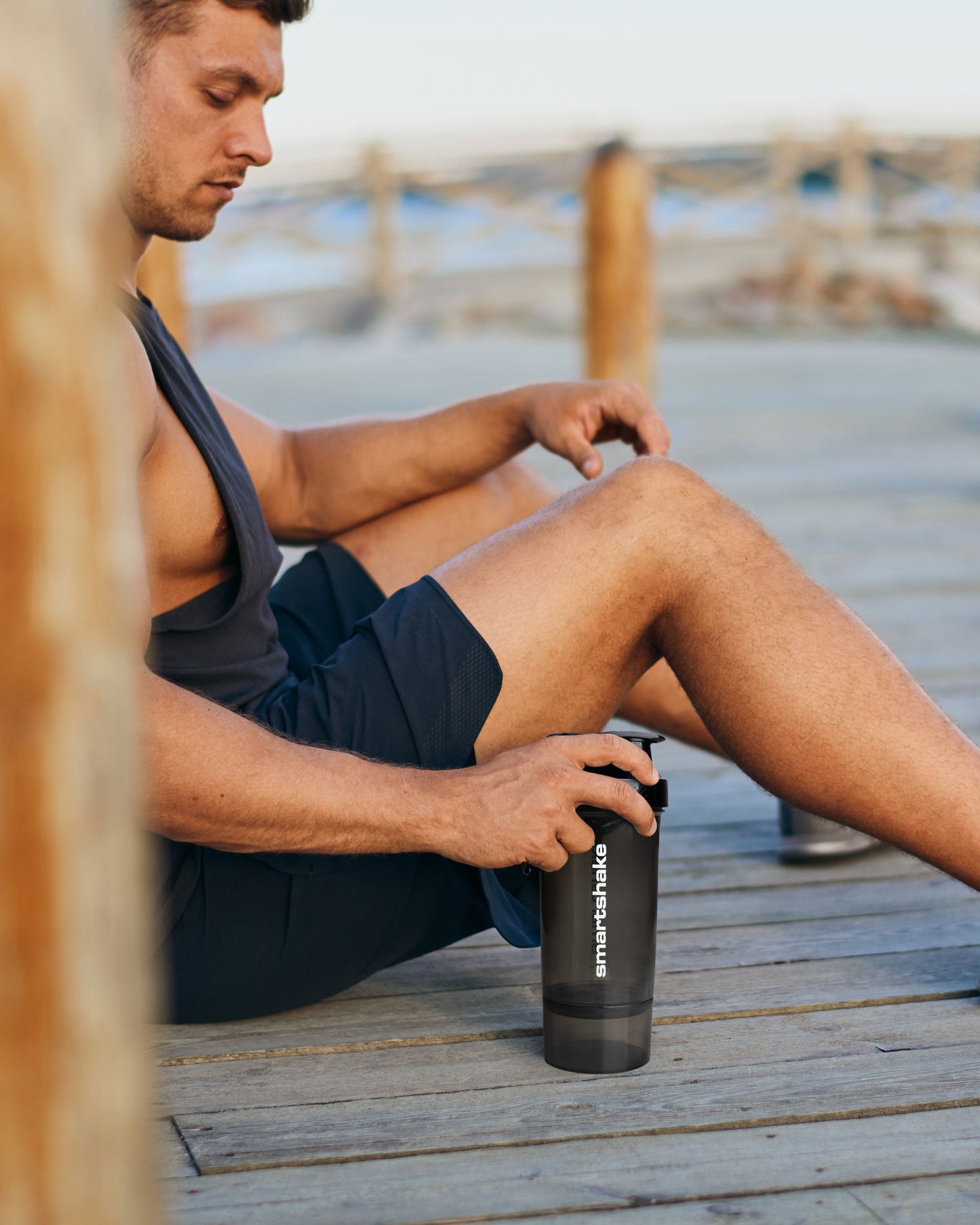 original2go-one-gunsmoke-black-d0 Smartshake_Original2Go-ONE-Gunsmoke-Black_lifestyle2.jpg